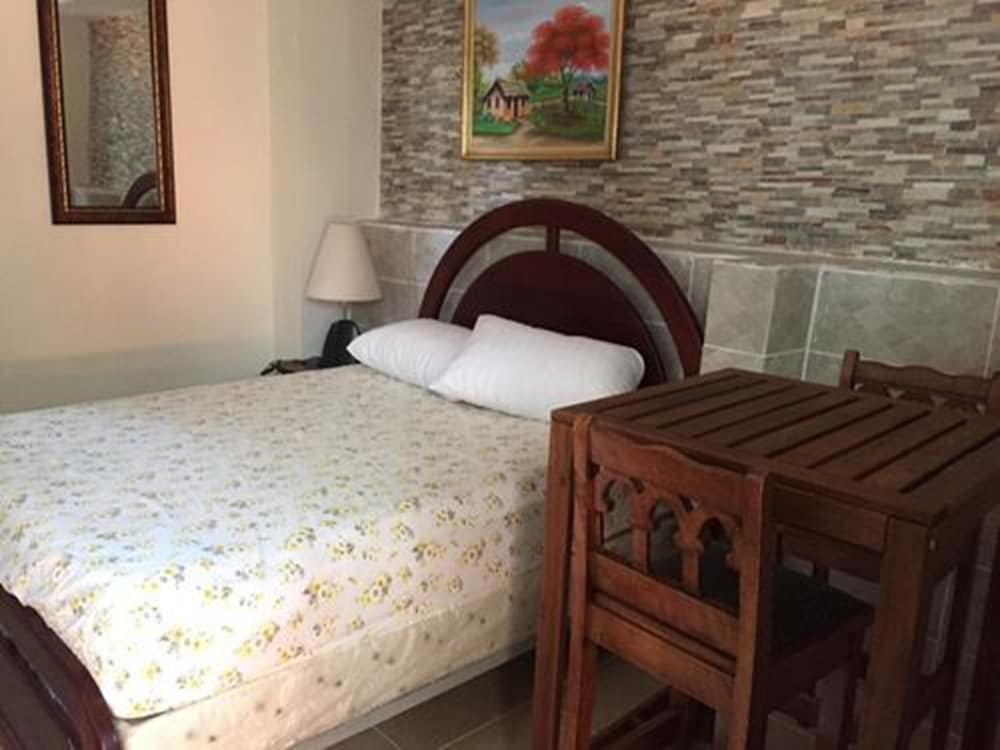Superior Studio Suite, 1 Queen Bed, Non Smoking photo 2