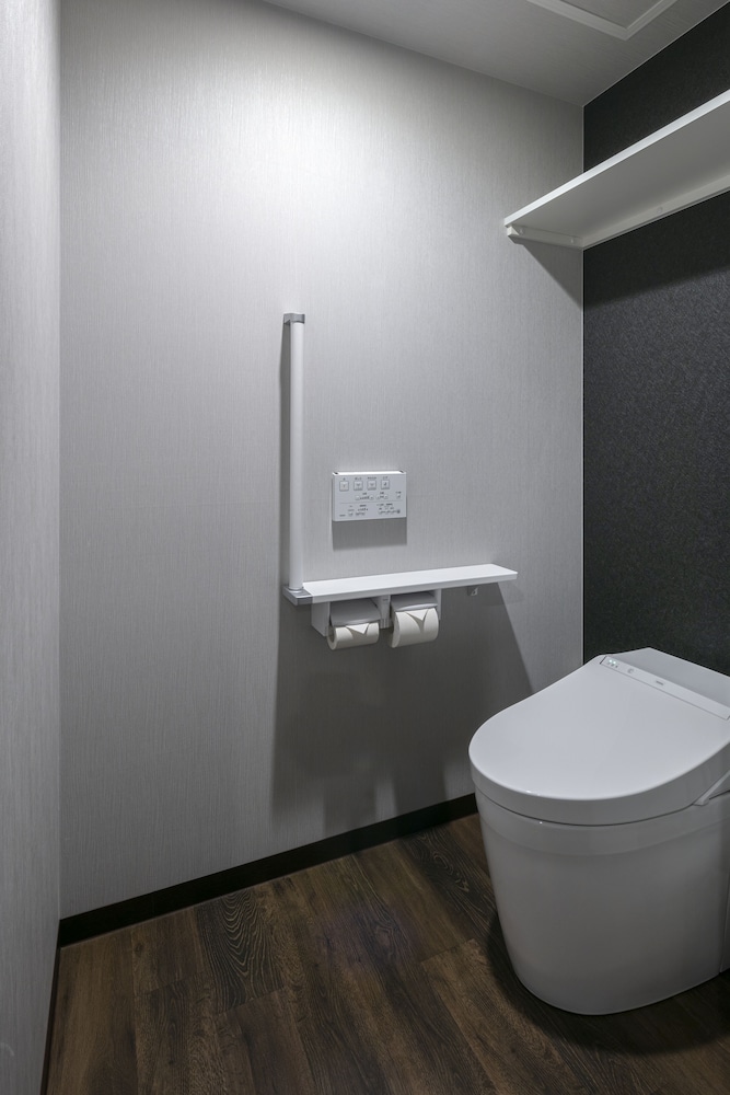 Luxury Suite, Non Smoking, Hot Tub - Photo 9