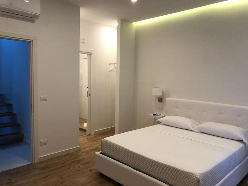 Superior Quadruple Room photo 3