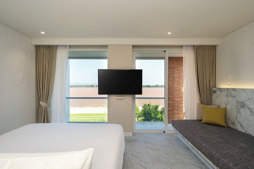 Deluxe Double Room, River View - Photo 1