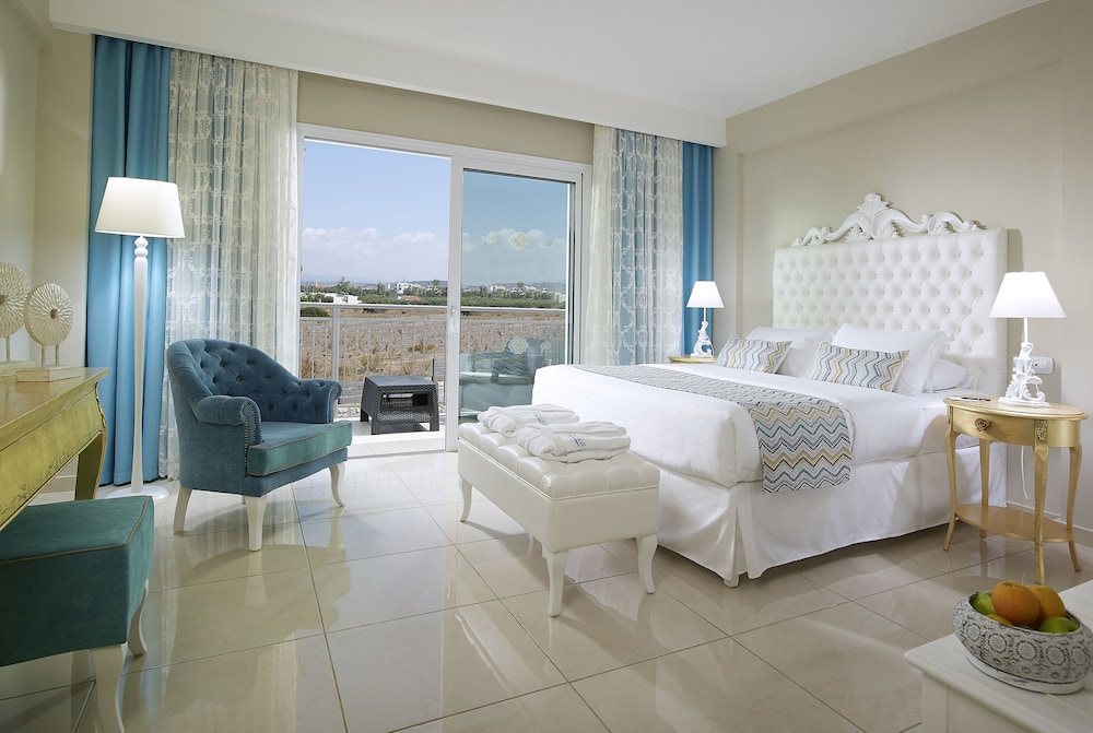 Deluxe Double Room, Garden View