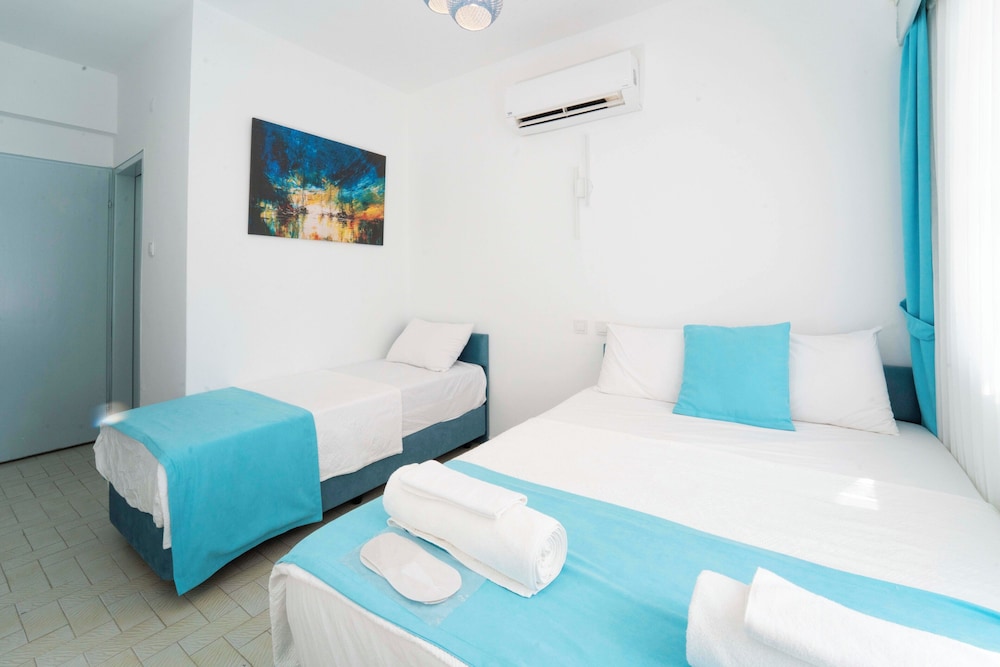 Deluxe Room - Photo 2
