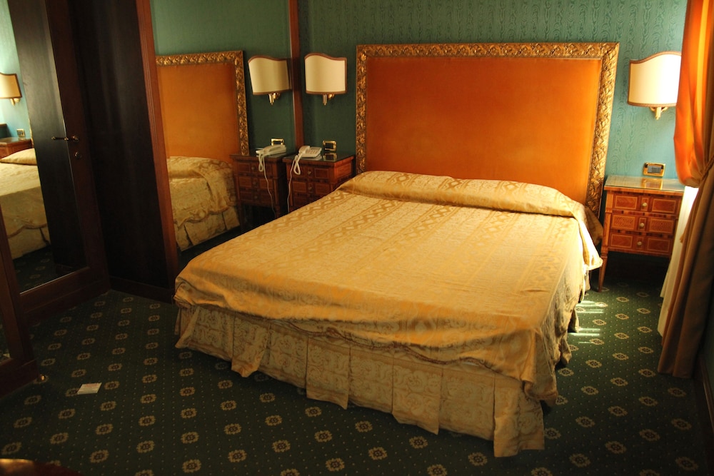 Economy Triple Room, Annex Building