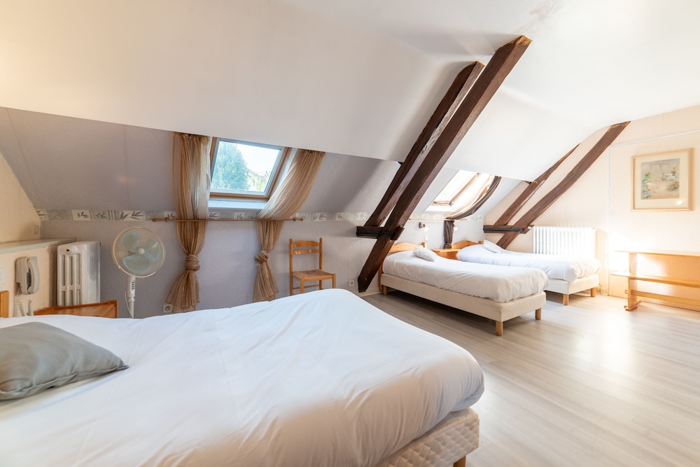 Family Quadruple Room photo 2