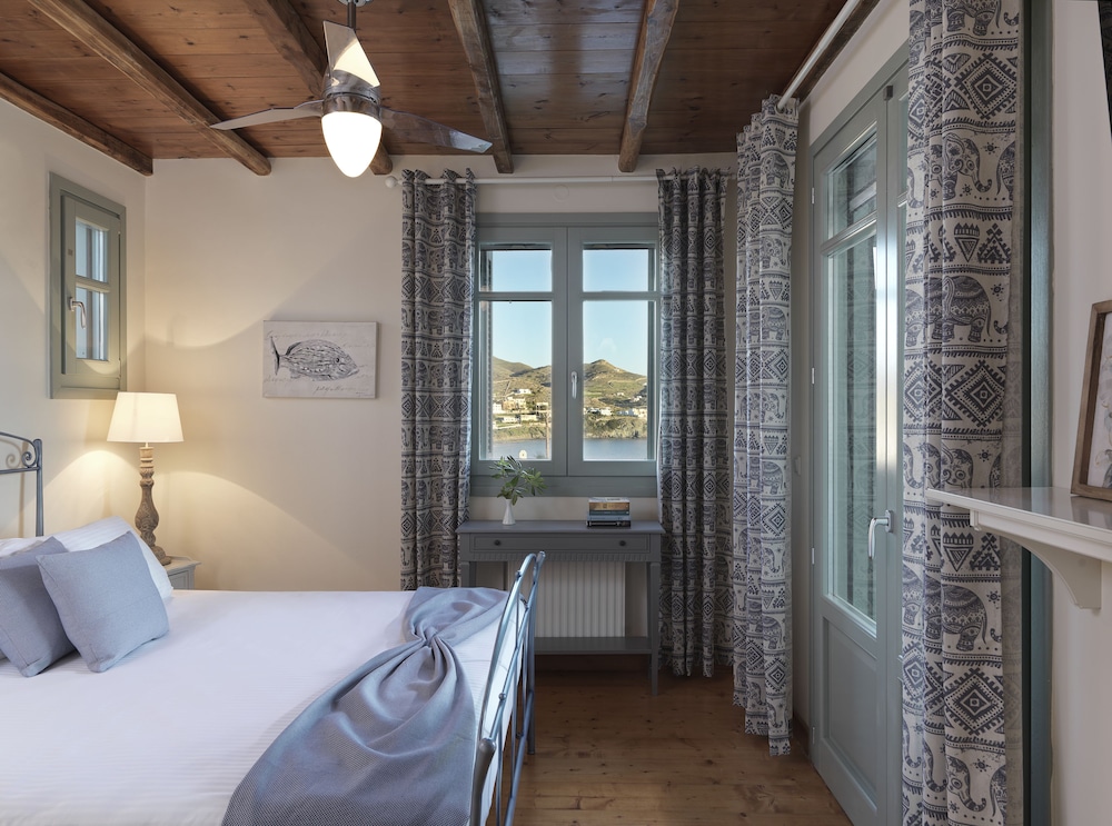 Villa, 4 Bedrooms, Pool Access, Sea View photo 1