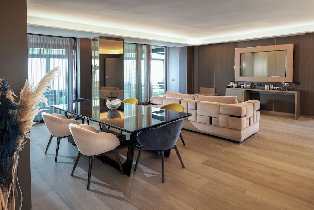 Exclusive Suite - Photo 6