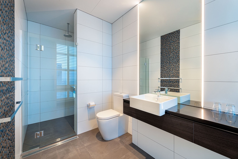 Suite, 1 King Bed