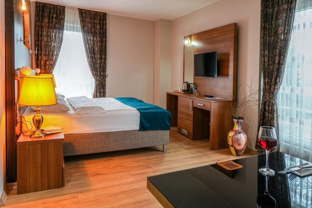 Deluxe Suite photo 1