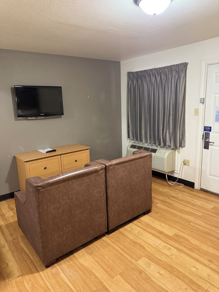 Double Room, 2 Double Beds, Non Smoking, Kitchenette photo 2