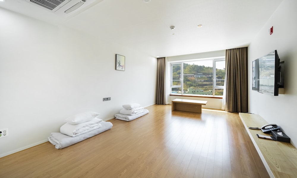 Standard Ondol Mountain (Free infinity pool, Cruise Special Discount)