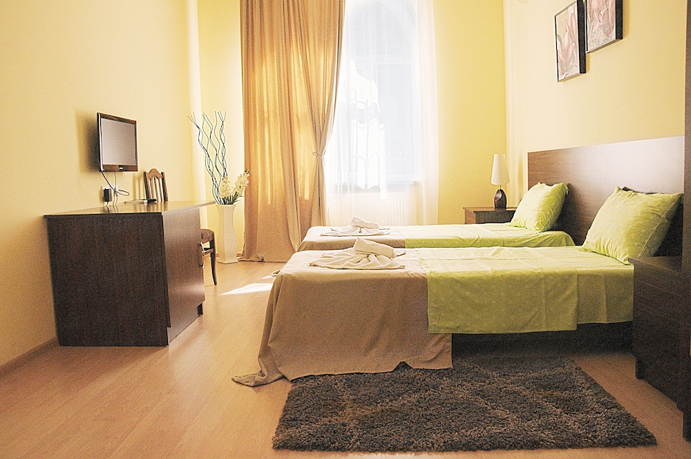 Standard Twin Room photo 2