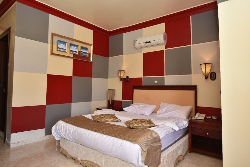 Classic Double Room Single Use, 1 Bedroom, Smoking, City View photo 1