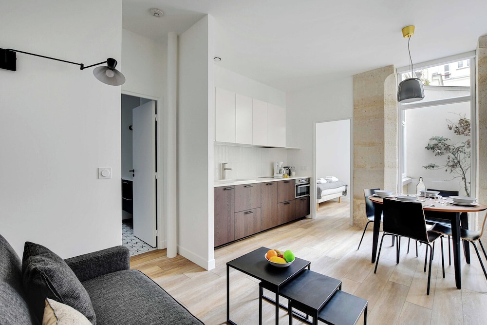 Apartment photo 3