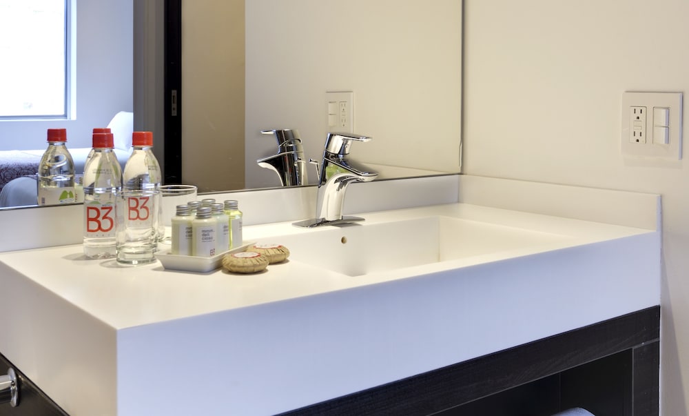 Junior Suite, 2 Double Beds - Photo 5