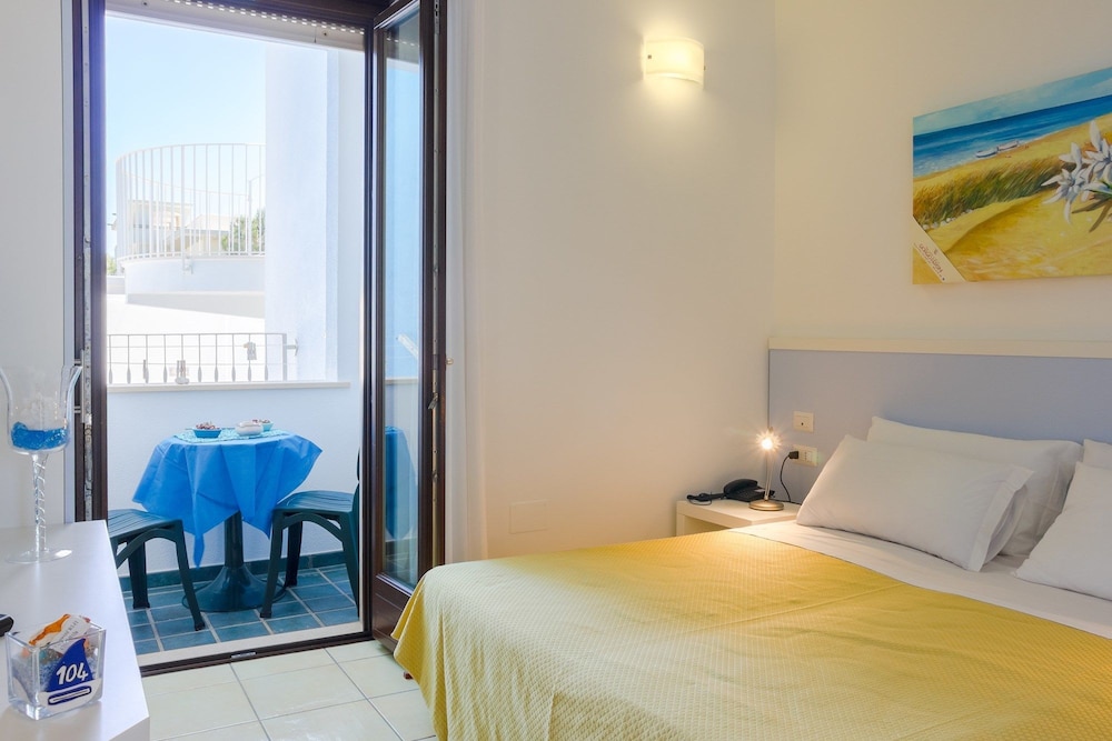 Economy Double Room - Photo 2