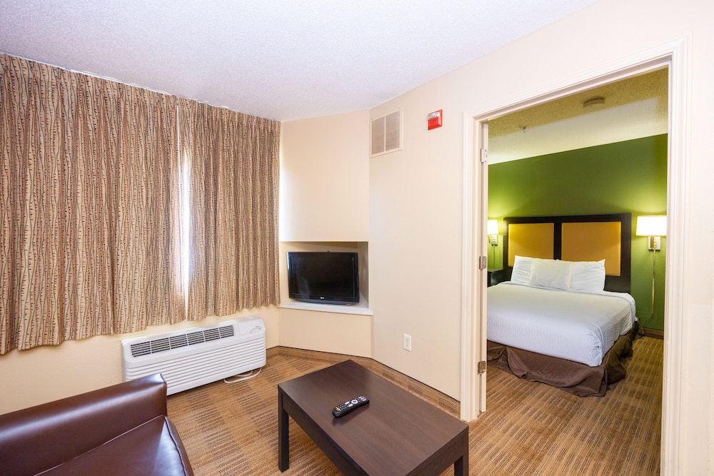 Deluxe Suite, Accessible, Non Smoking photo 1