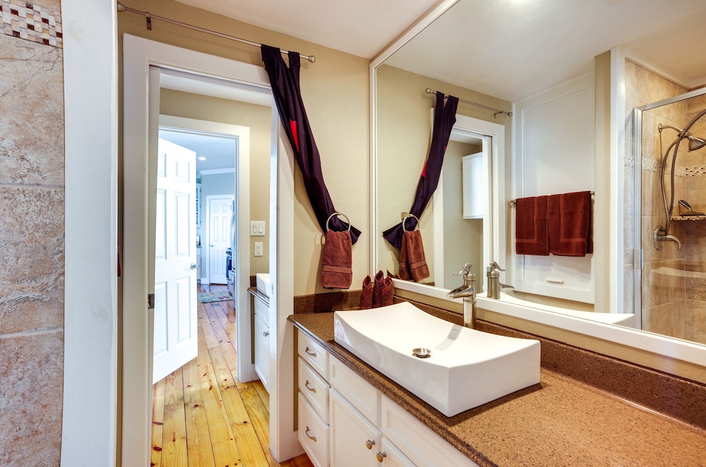 House (4 Bedrooms) photo 2