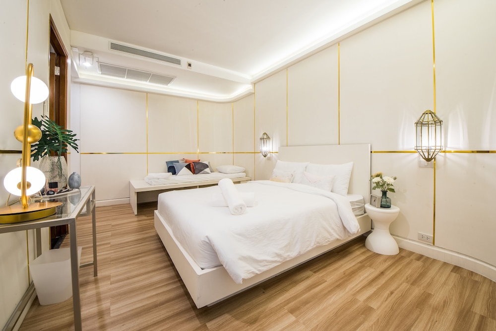 4 Bedrooms Penthouse Suite photo 1