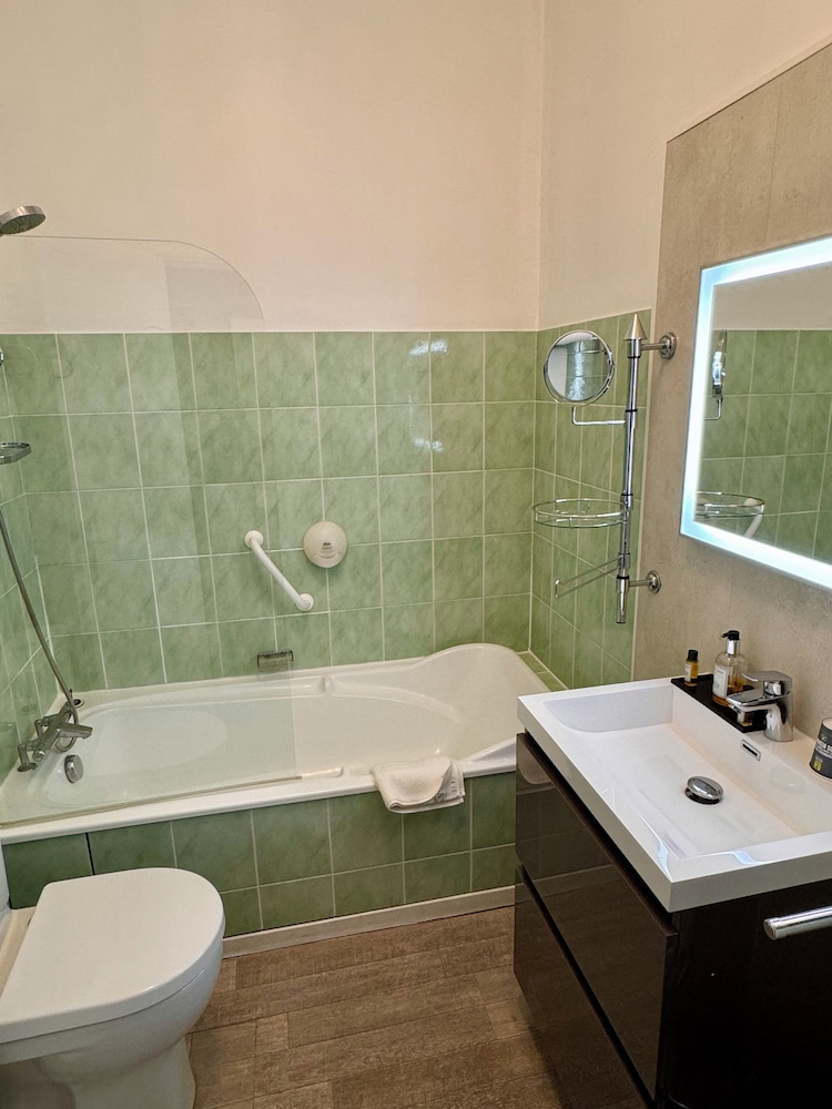 Standard Double Room photo 3