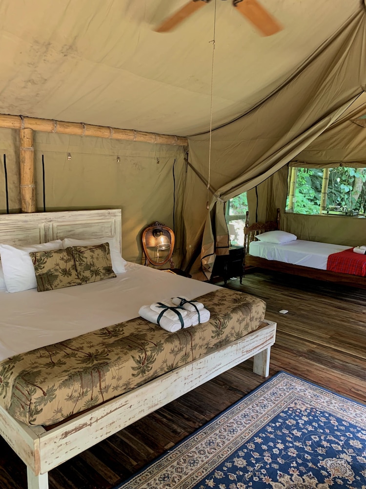 Tente Deluxe, 1 chambre, vue colline