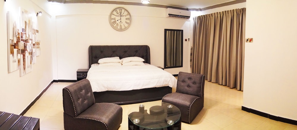 Basic Double Room, 1 King Bed photo 1