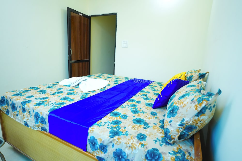 Economy Shared Dormitory, Balcony, City View photo 2