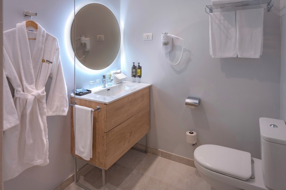 Comfort Double Room Single Use, Private Bathroom photo 2
