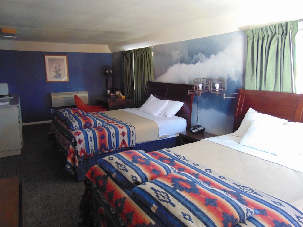 Cabin, 2 Queen Beds (Cowboy) - Photo 1