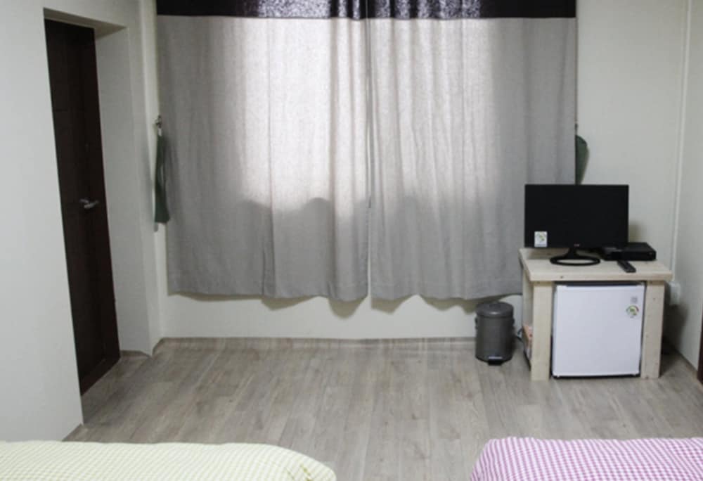 Room, 2 Twin Beds (Ru) photo 3