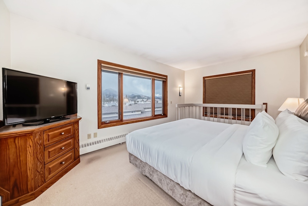 Tower Suite King photo 2