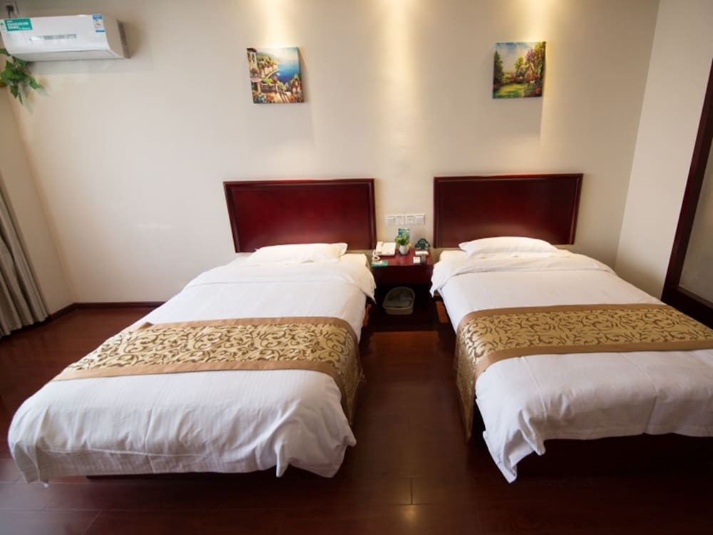 Standard Twin Room photo 1