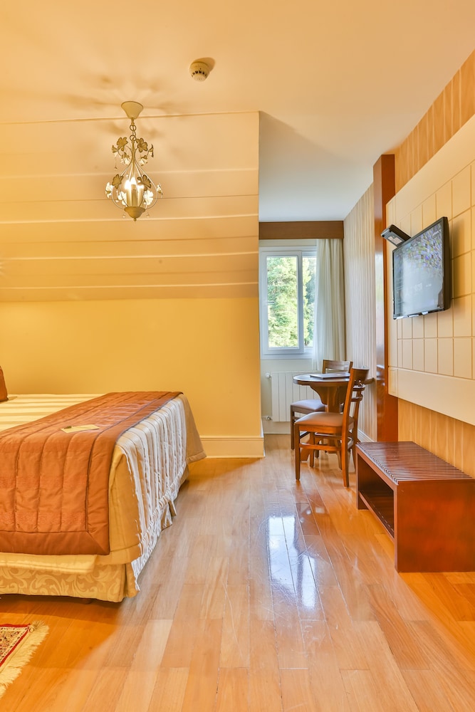 Basic Double Room