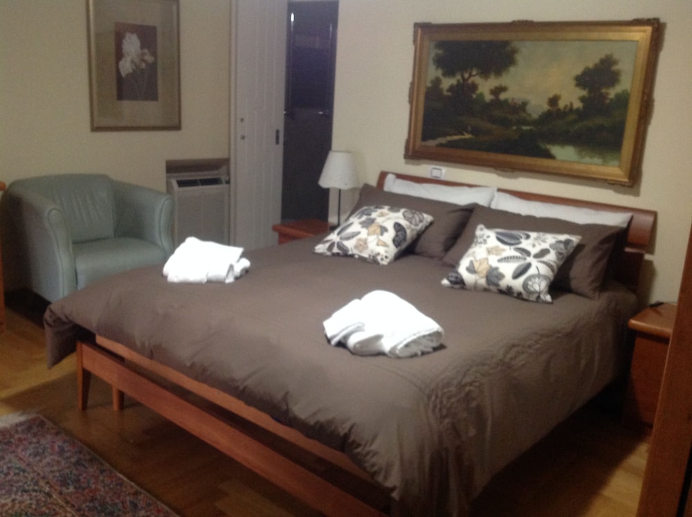 Deluxe Room, Private Bathroom, Garden Area