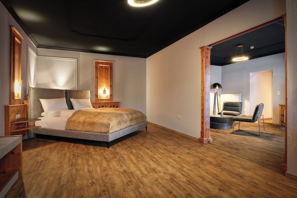 Deluxe Suite