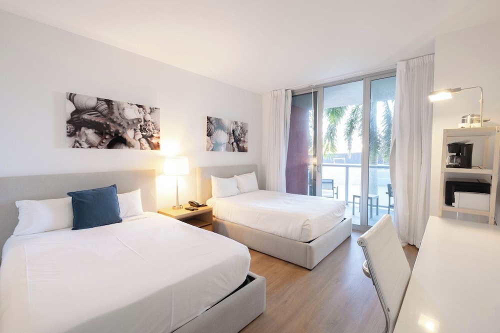 Deluxe Studio, 2 Double Beds