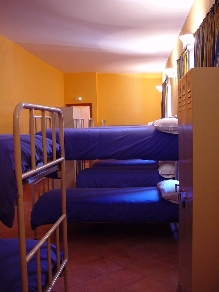 Shared Dormitory, Mixed Dorm (1 Bed In 4-24 Bed Dorm)