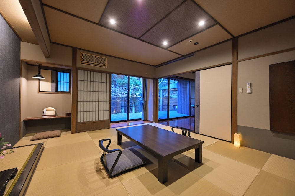 Irori Japanese Western Style Room Smoking photo 2