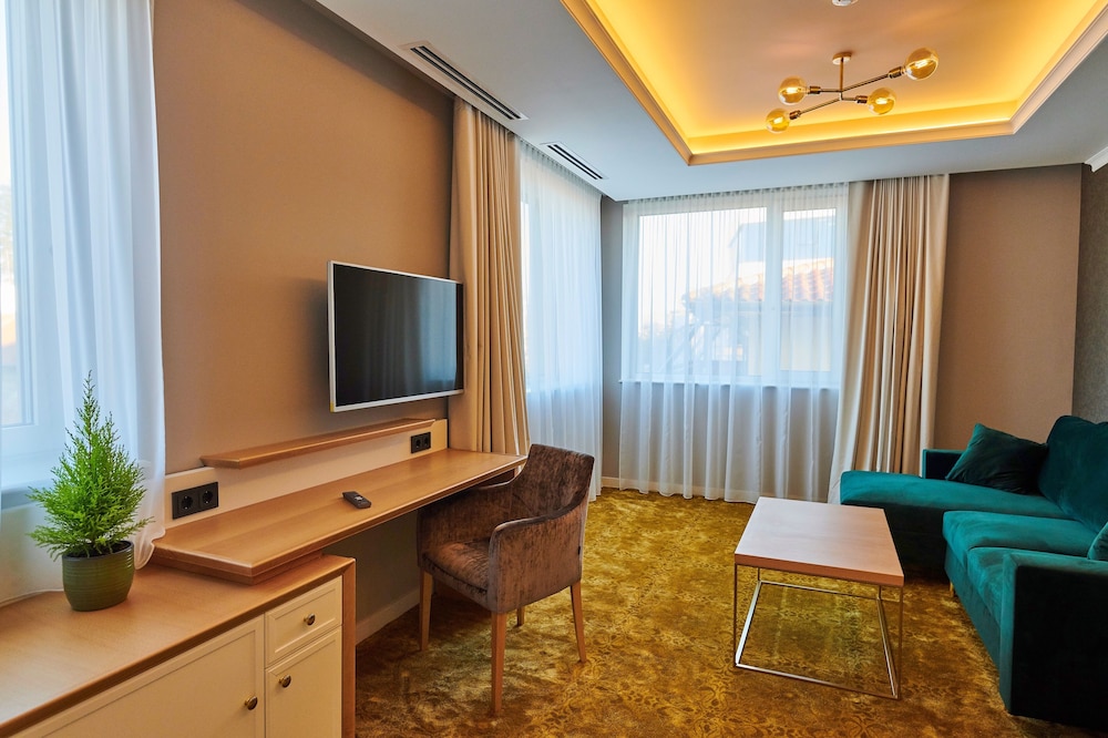 Deluxe Suite, Balcony