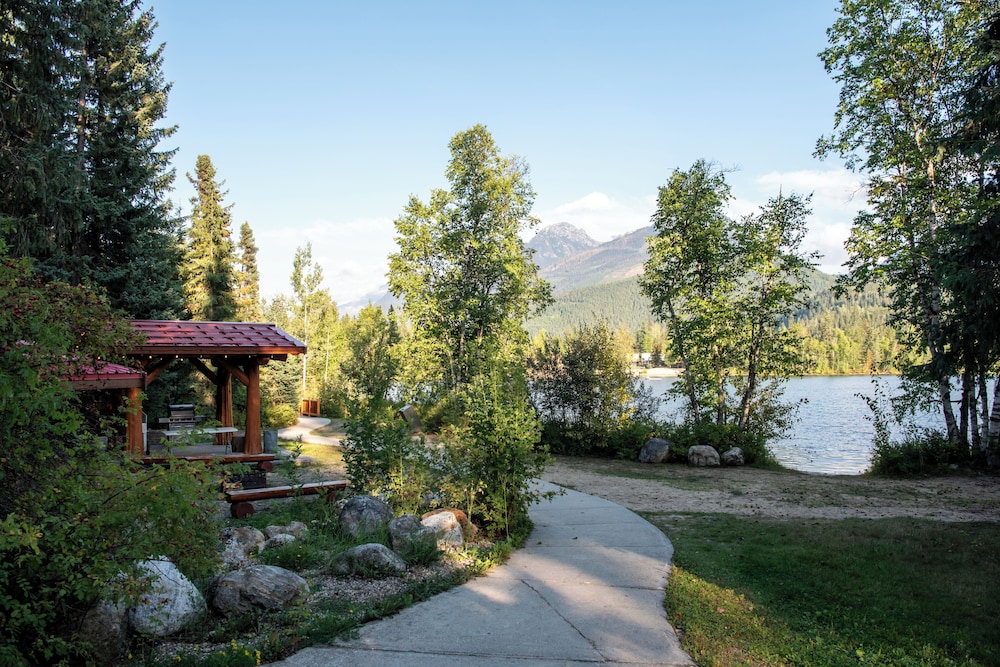 Double Room, 2 Double Beds, Mountain View photo 2