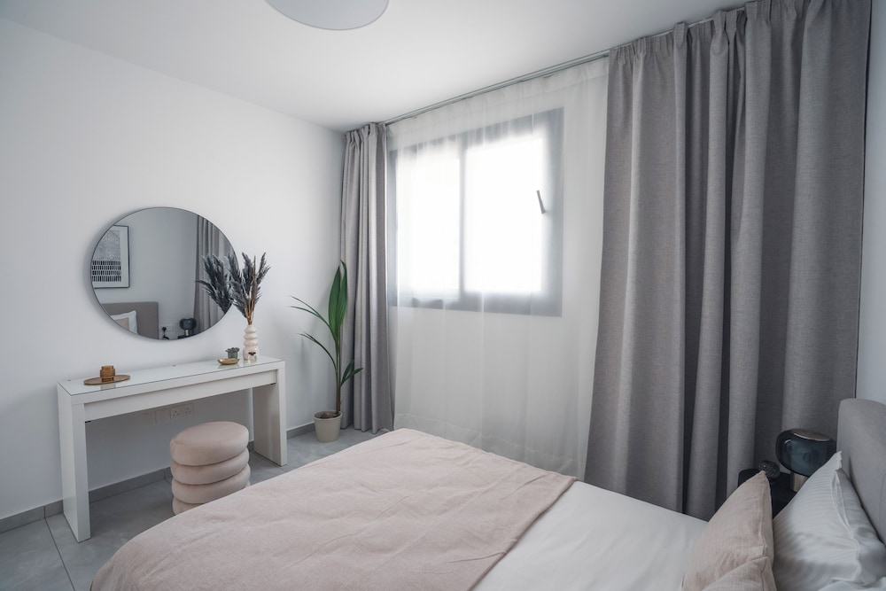 Apartment, 2 Bedrooms, Terrace, City View photo 2