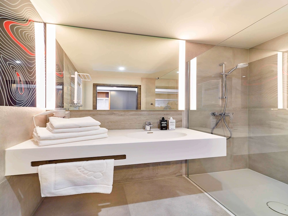 Twin Room, 2 Twin Beds - Photo 8