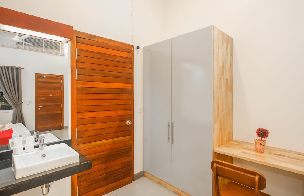 Studio Apartment - Photo 4