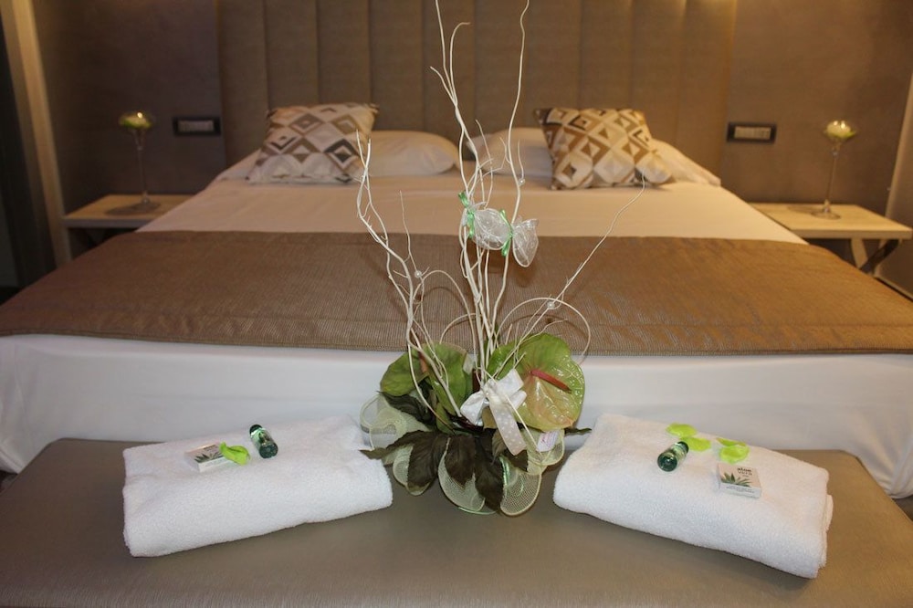 Junior Suite, Garden View photo 2