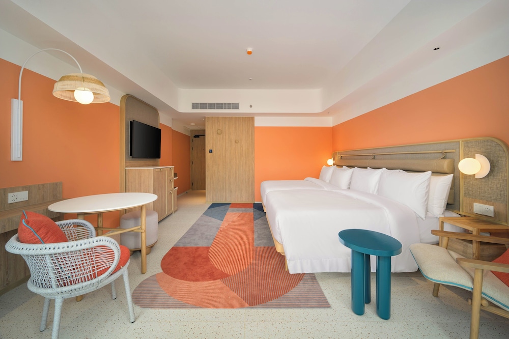 Deluxe Room, 2 Double Beds, Pool View - Photo 4