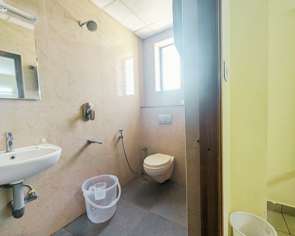 Standard Double Room - Photo 3