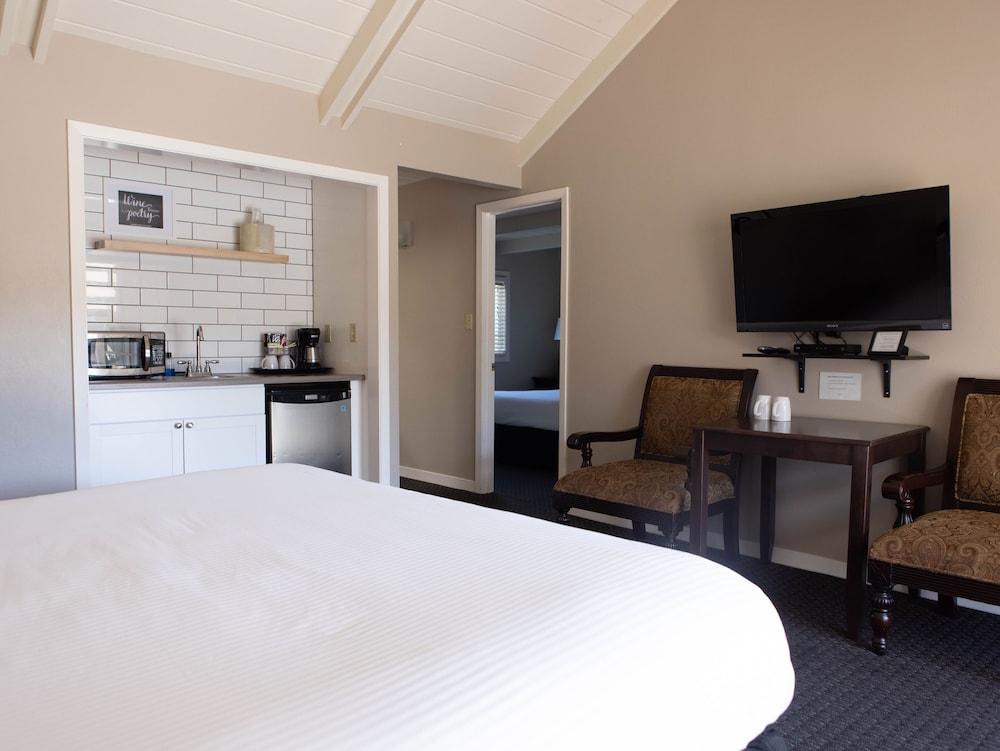 Superior Room, Multiple Beds photo 1