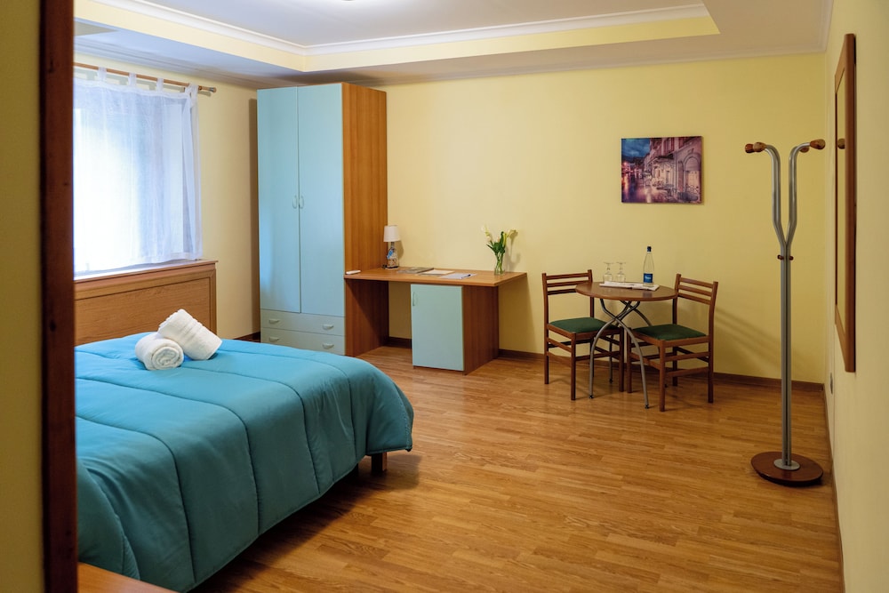 Classic Triple Room