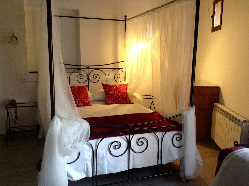 Estudio Romántico, Accesible, Cocina (Avellano)