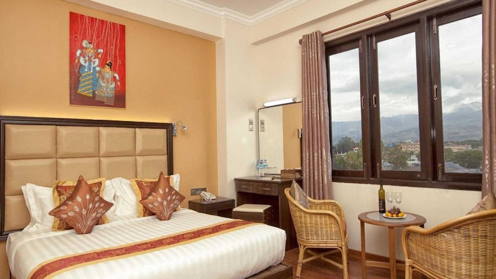 Deluxe Double or Twin Room (Single Occupancy)