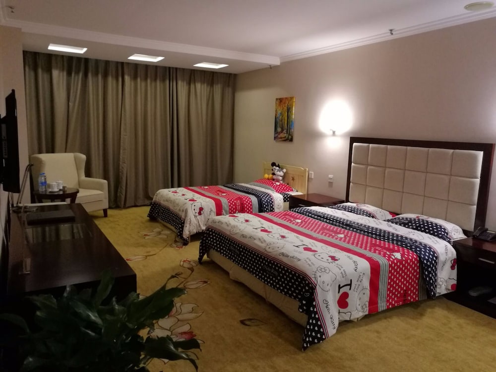Deluxe Family Room photo 1